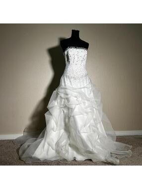 Fairycore White Ball Gown Y2K Princess Prom Dress Beaded Strapless